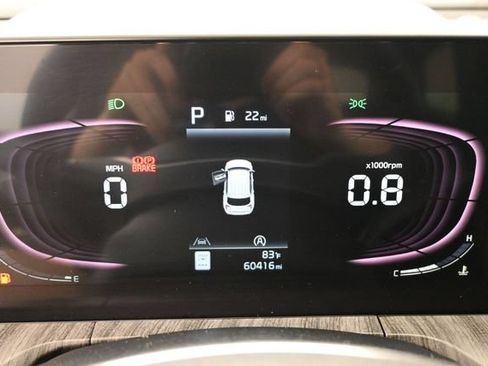 Used 2023 Kia Telluride EX w/ EX Captain's Chair Package FWD image 12