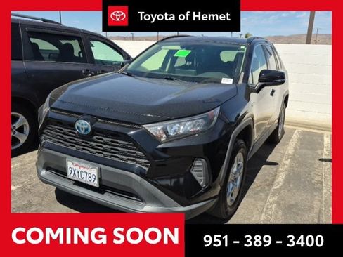 Used 2020 Toyota RAV4 LE AWD/4WD image 1