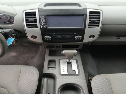 Used 2019 Nissan Frontier S image 16