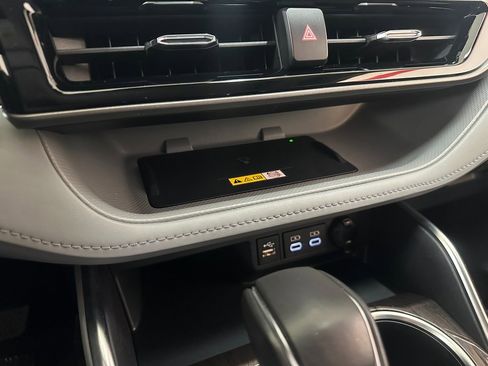 Used 2023 Toyota Highlander Limited image 28