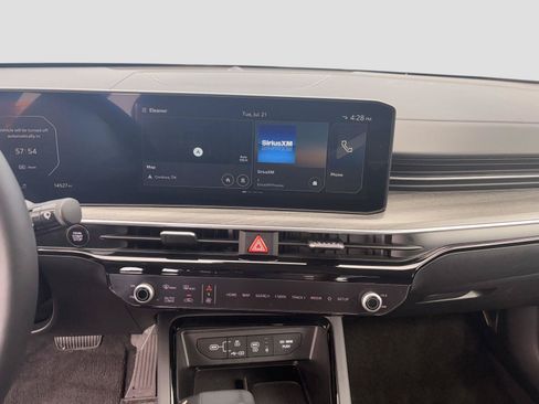 Used 2025 Kia K5 EX FWD image 16