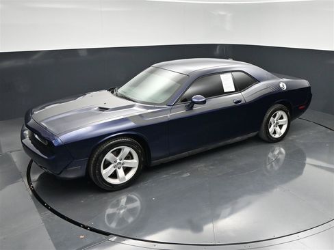 Used 2013 Dodge Challenger SXT RWD image 17