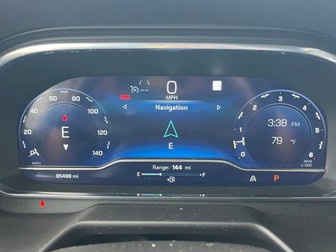 Used 2023 Chevrolet Suburban Premier image 8