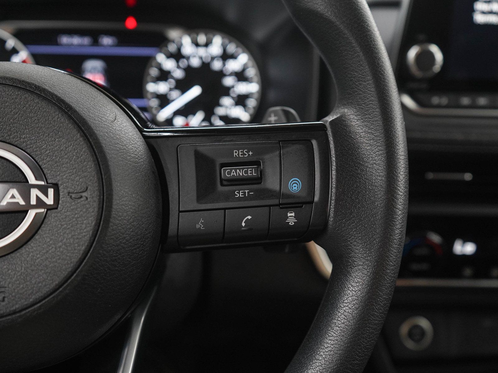 Used 2023 Nissan Rogue SV AWD/4WD image 27