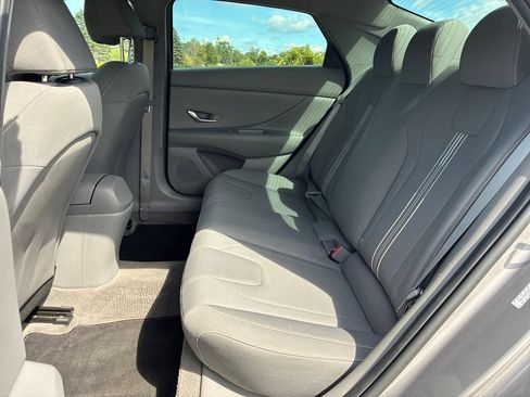 Used 2022 Hyundai Elantra SEL FWD image 23