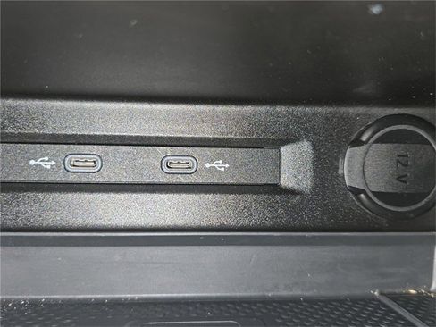 Used 2022 Volkswagen Tiguan SE image 21