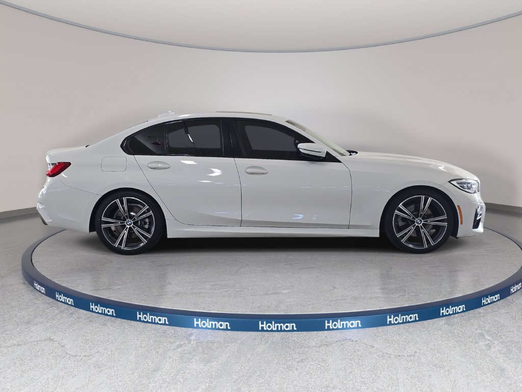 Certified 2020 BMW 330i Sedan w/ M Sport Package RWD image 4