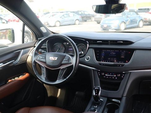 Used 2023 Cadillac XT5 Premium Luxury w/ Technology Package AWD/4WD image 23