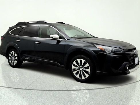 Used 2024 Subaru Outback Touring AWD/4WD image 3