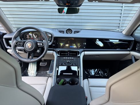 New 2026 Porsche Panamera 4 AWD/4WD image 12
