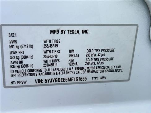 Used 2021 Tesla Model Y Long Range image 27