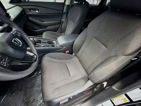 Used 2025 Honda Accord SE image 11