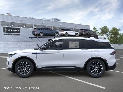 New 2026 Lincoln Nautilus Premier AWD/4WD image 3