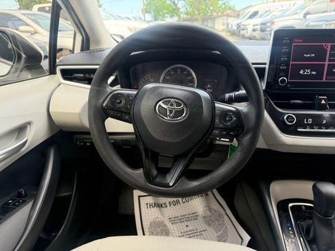 Used 2021 Toyota Corolla LE image 11