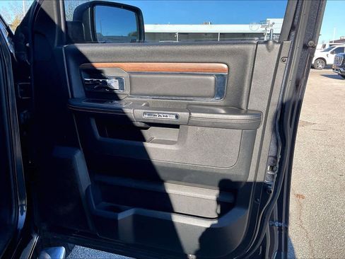 Used 2018 RAM 1500 Laramie w/ Convenience Group image 19