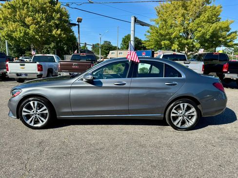 Used 2020 Mercedes-Benz C 300 4MATIC Sedan image 2