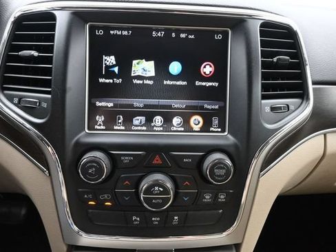 Used 2015 Jeep Grand Cherokee Limited RWD image 12