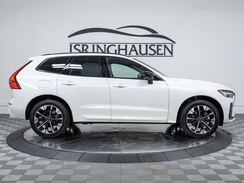 New 2026 Volvo XC60 B5 Plus w/ Climate Package image 4