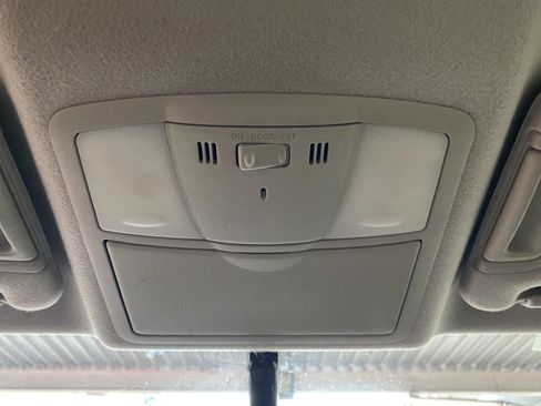 Used 2015 Nissan Quest SV FWD image 27