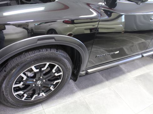 Used 2019 Nissan Pathfinder SL image 40