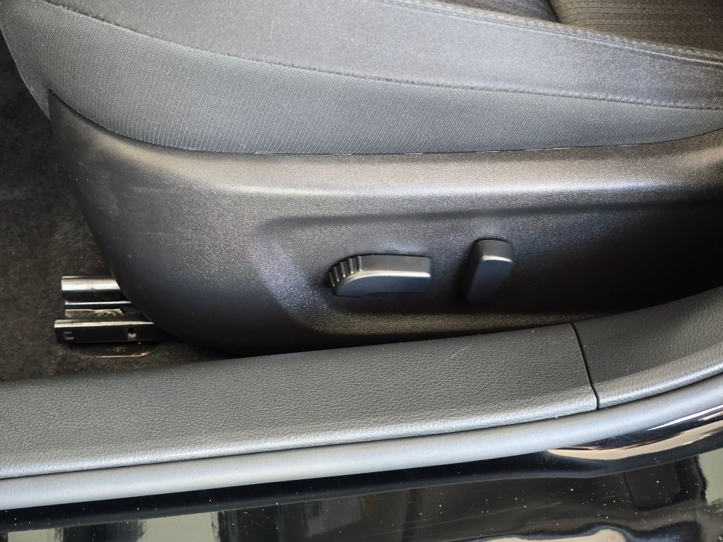 Used 2025 Nissan Altima 2.5 SV FWD image 19
