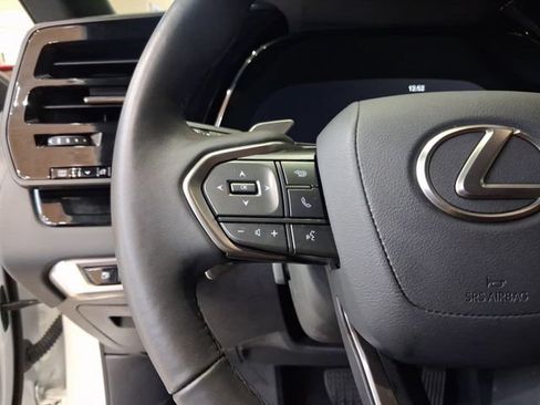 Used 2025 Lexus RX 350 FWD w/ Technology Package image 16
