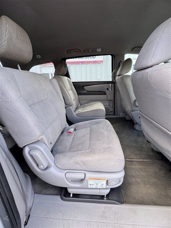 Used 2014 Honda Odyssey LX image 13