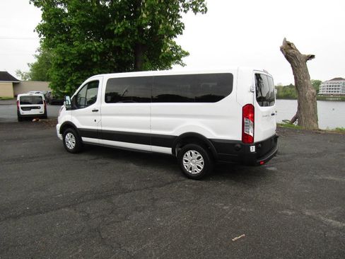 Used 2024 Ford Transit 350 XLT RWD image 5