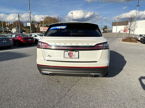 Used 2023 Lincoln Nautilus Reserve w/ Equipment Group 201A image 5