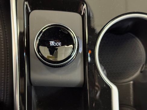 Used 2026 Chevrolet Equinox LT w/ Safety and Technology Package image 34