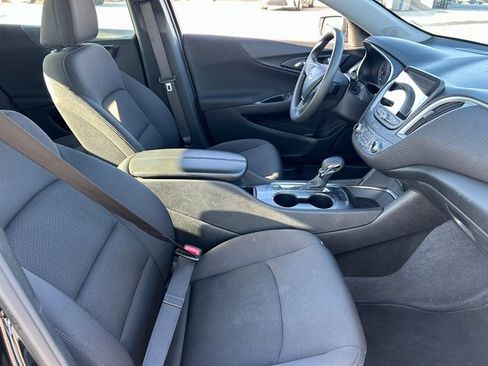 Used 2023 Chevrolet Malibu LT image 34