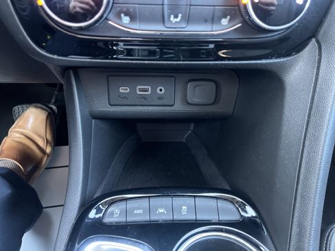 Used 2020 Buick Encore GX Preferred w/ Cold Weather Comfort Package image 25