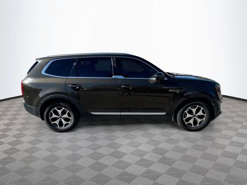 Used 2022 Kia Telluride EX image 4