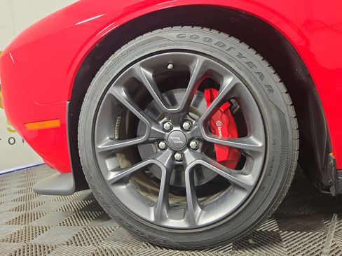 Used 2022 Dodge Challenger R/T Scat Pack w/ Shaker Package image 32