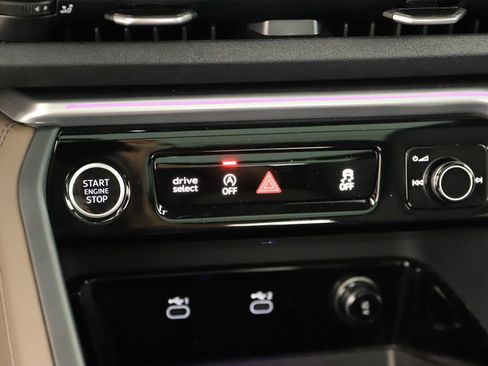 Certified 2025 Audi Q5 Prestige AWD/4WD image 29