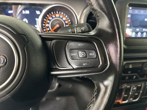 Used 2022 Jeep Gladiator Sport image 14