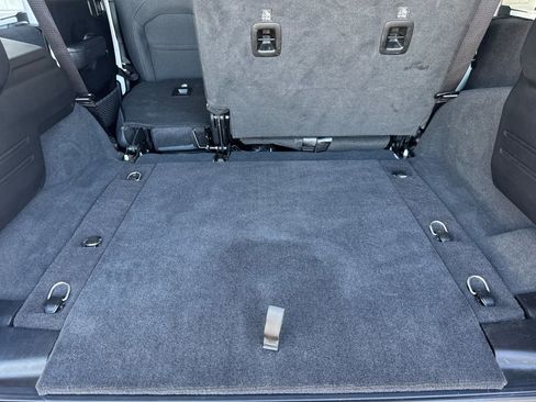 Used 2025 Jeep Wrangler Unlimited Sport AWD/4WD image 16
