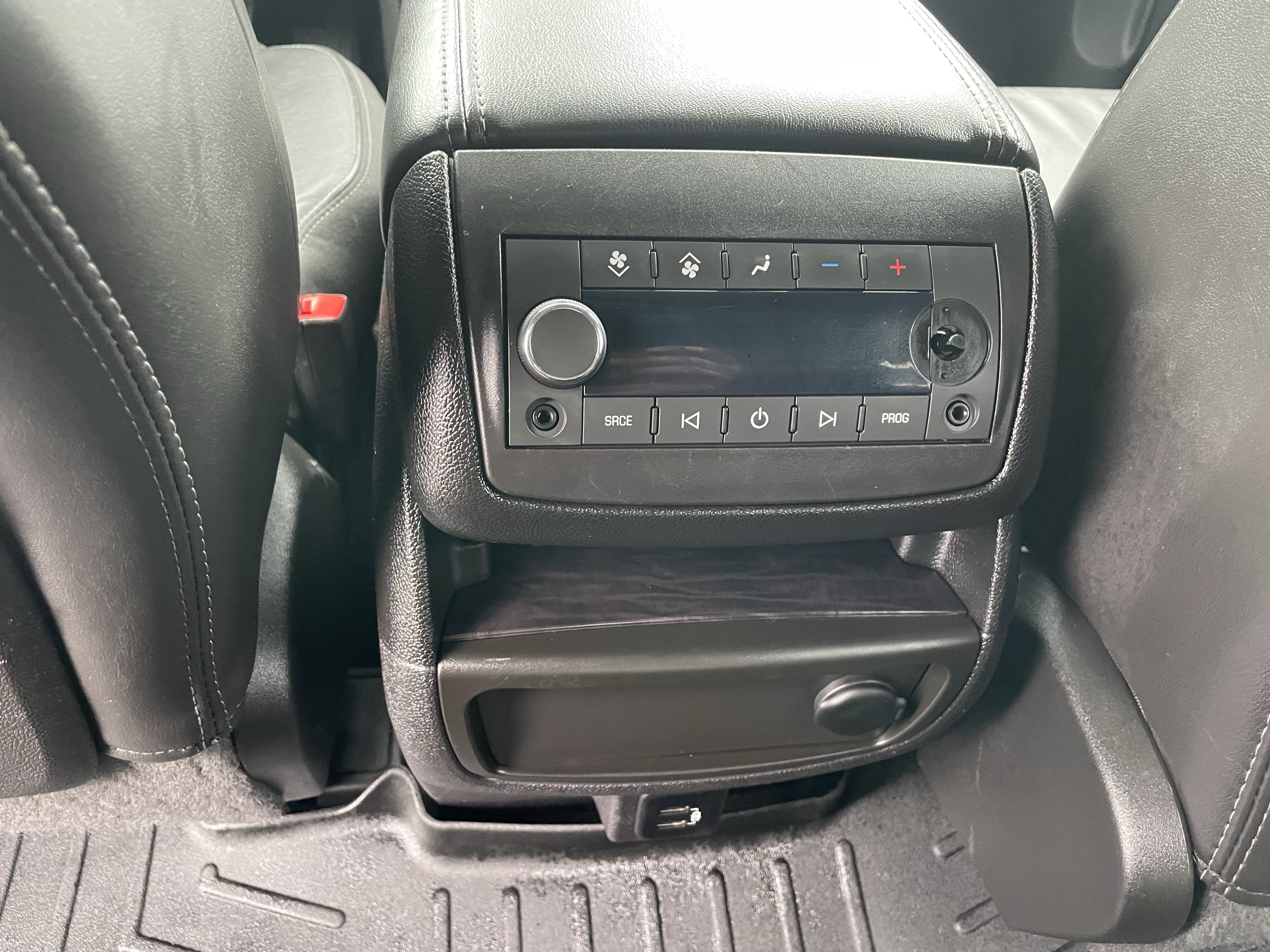 Used 2017 Buick Enclave Leather AWD/4WD image 29
