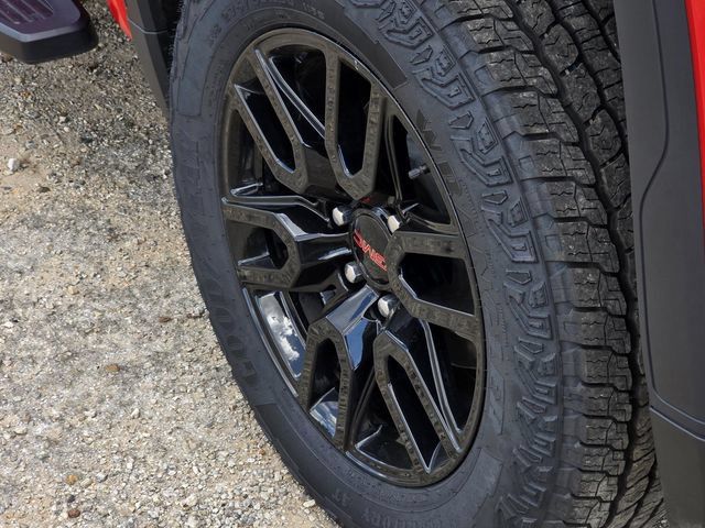 Used 2024 GMC Sierra 1500 Elevation w/ LPO, Elevation Black Package AWD/4WD image 10