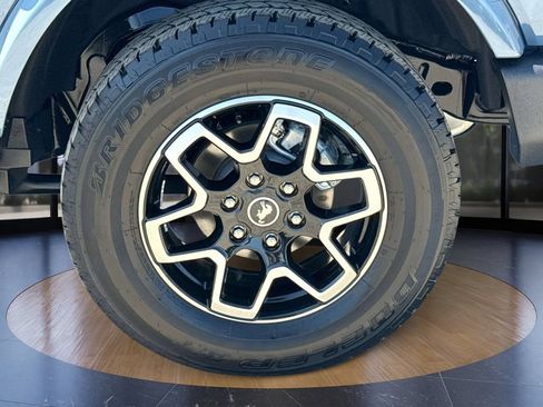 Used 2025 Ford Bronco Outer Banks AWD/4WD image 34