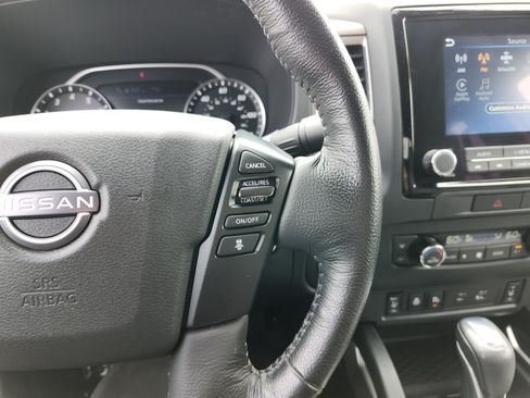 Used 2022 Nissan Frontier SV AWD/4WD image 23