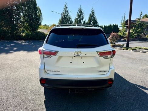 Used 2015 Toyota Highlander XLE AWD/4WD image 5