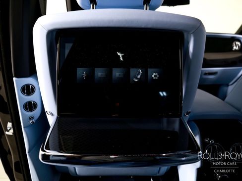 New 2027 Rolls-Royce Cullinan Black Badge AWD/4WD image 21