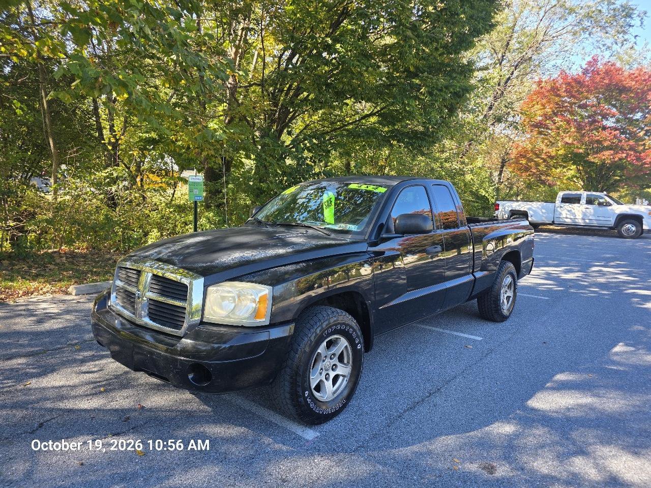 Used 2006 Dodge Dakota SLT w/ Trailer Tow Group AWD/4WD image 2