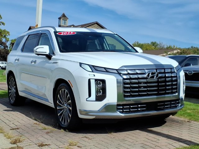 Used 2023 Hyundai Palisade Calligraphy AWD/4WD image 3