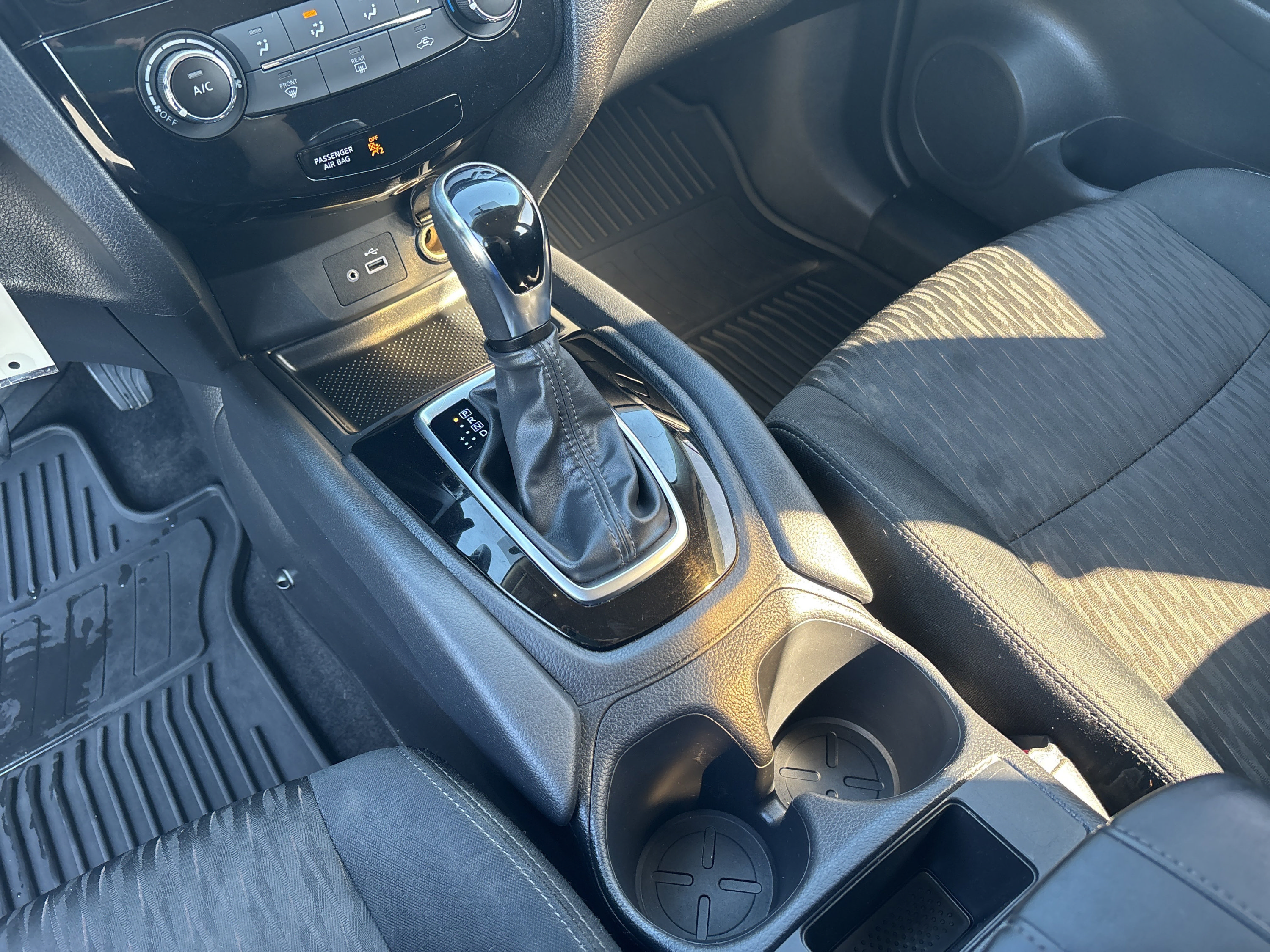 Used 2018 Nissan Rogue S FWD image 20