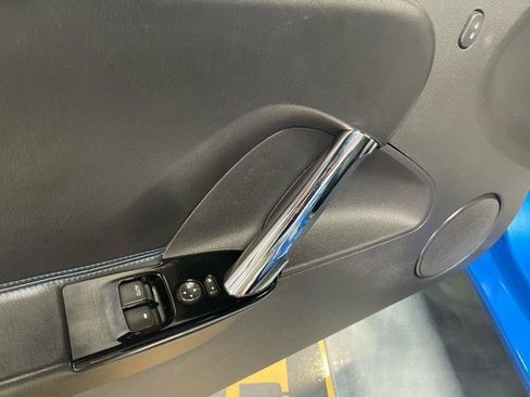 Used 2009 Saturn Sky Hydro Blue RWD image 35