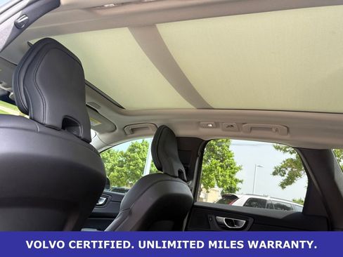 Certified 2024 Volvo XC60 B5 Plus w/ Protection Package Premier AWD/4WD image 33