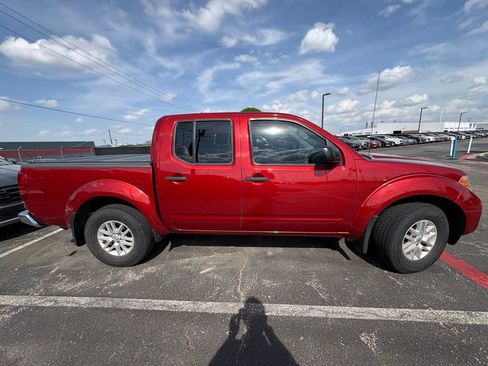 Used 2018 Nissan Frontier SV w/ Value Truck Package image 7