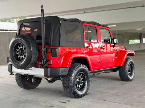 Used 2014 Jeep Wrangler Unlimited Sahara w/ Katzin Premium Leather Group AWD/4WD image 5